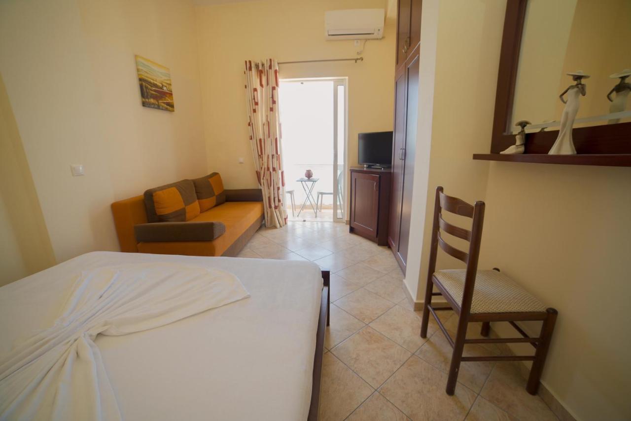 Hotel Serxho Sarandë 外观 照片