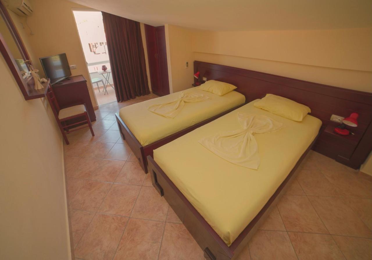 Hotel Serxho Sarandë 外观 照片