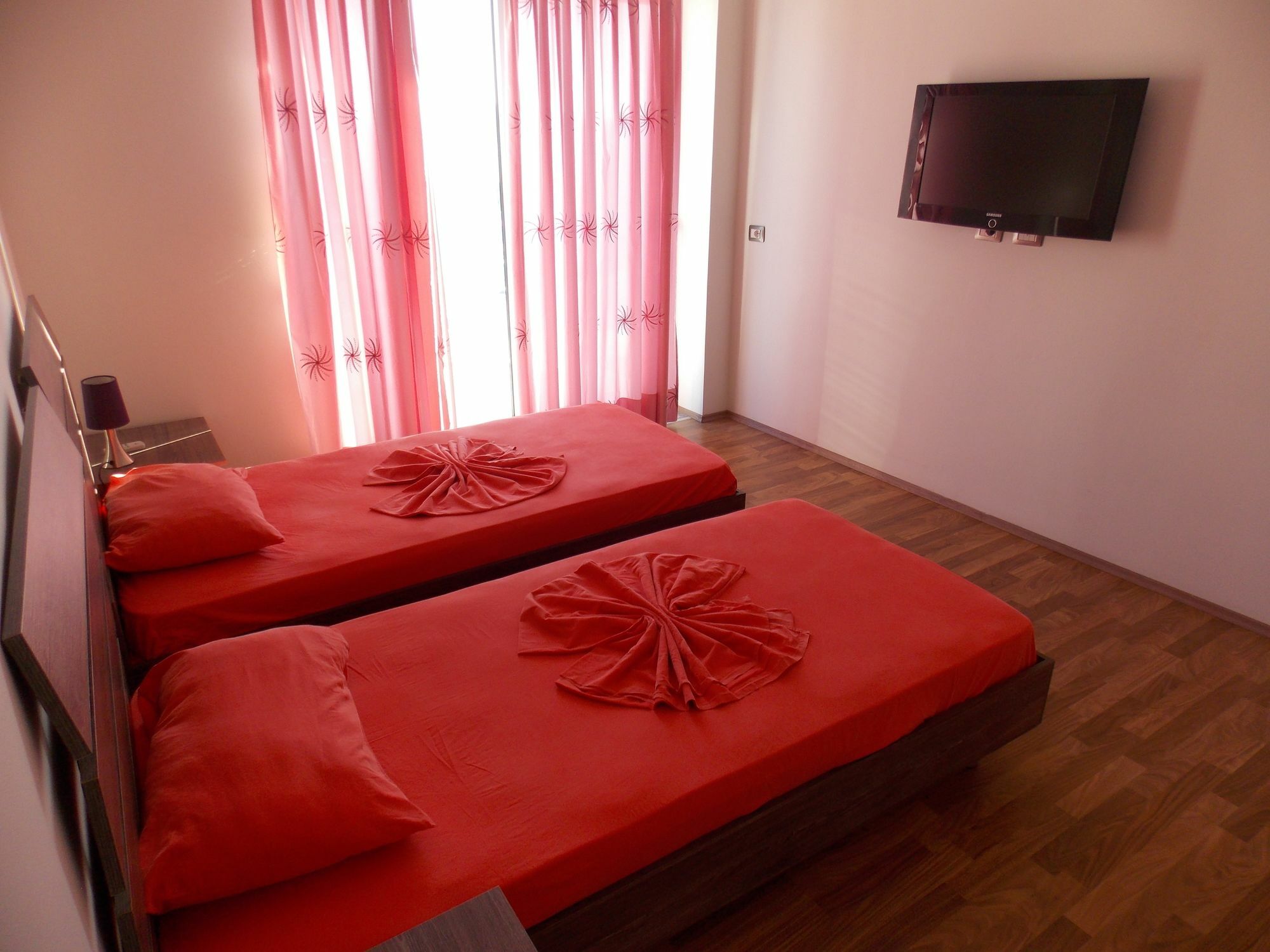 Hotel Serxho Sarandë 外观 照片